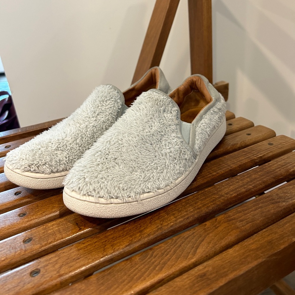 UGG Ricci Slip-on Fuzzy Sneakers -Iceberg Blue Faux Fur size 7 - Picture 3 of 8